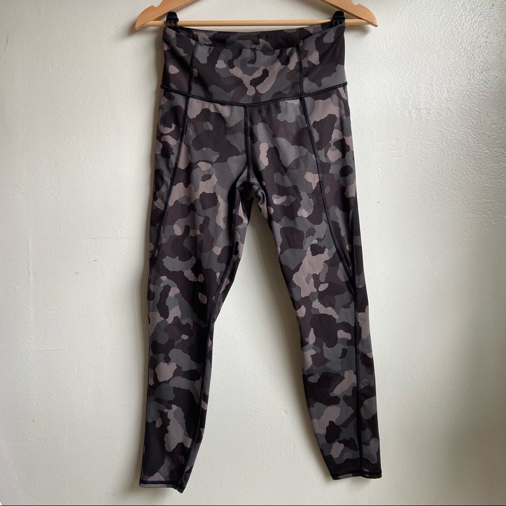 Athleta Lightning Camo 7/8 Tight